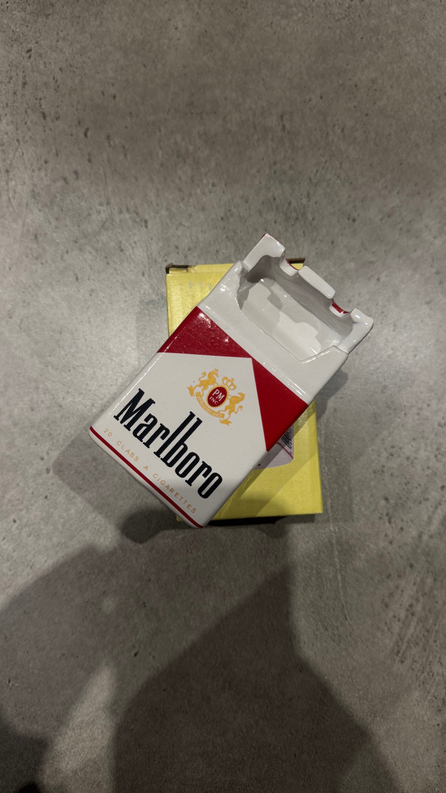 Cenicero vintage Marlboro